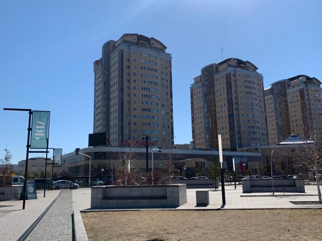 Квартира С Видом На Abu Dhabi Plaza Astana Exteriör bild
